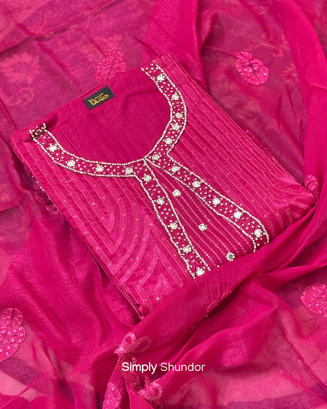 NOOR CHANDNI