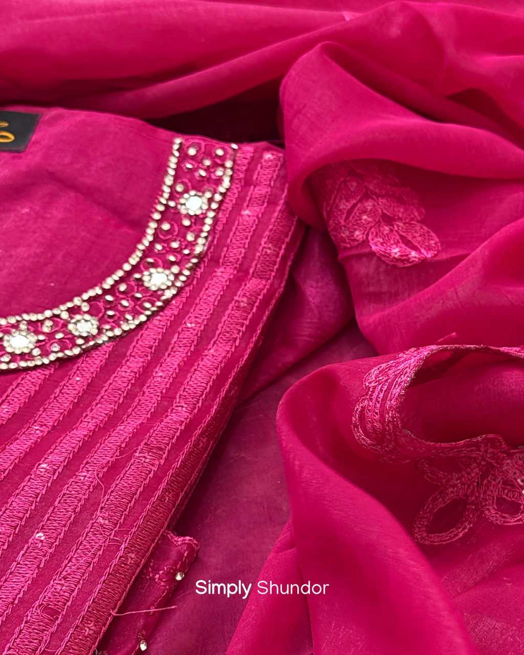 NOOR CHANDNI