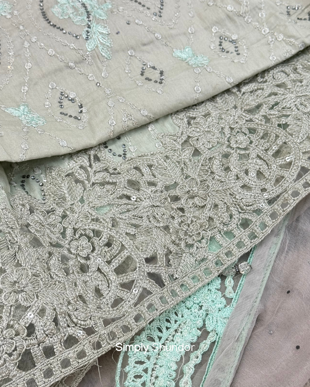 AYZEXA | UNSTITCHED